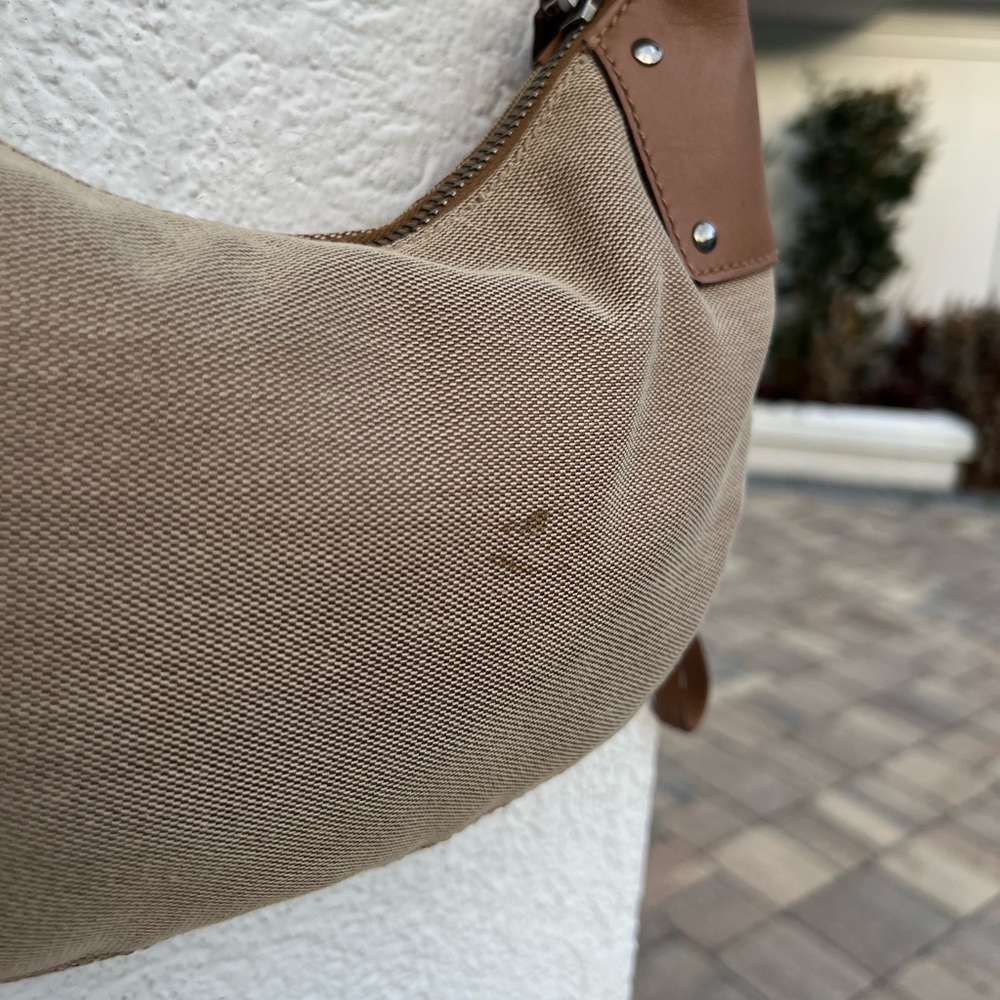 Gucci Shoulder Bag - Picture 7 of 10